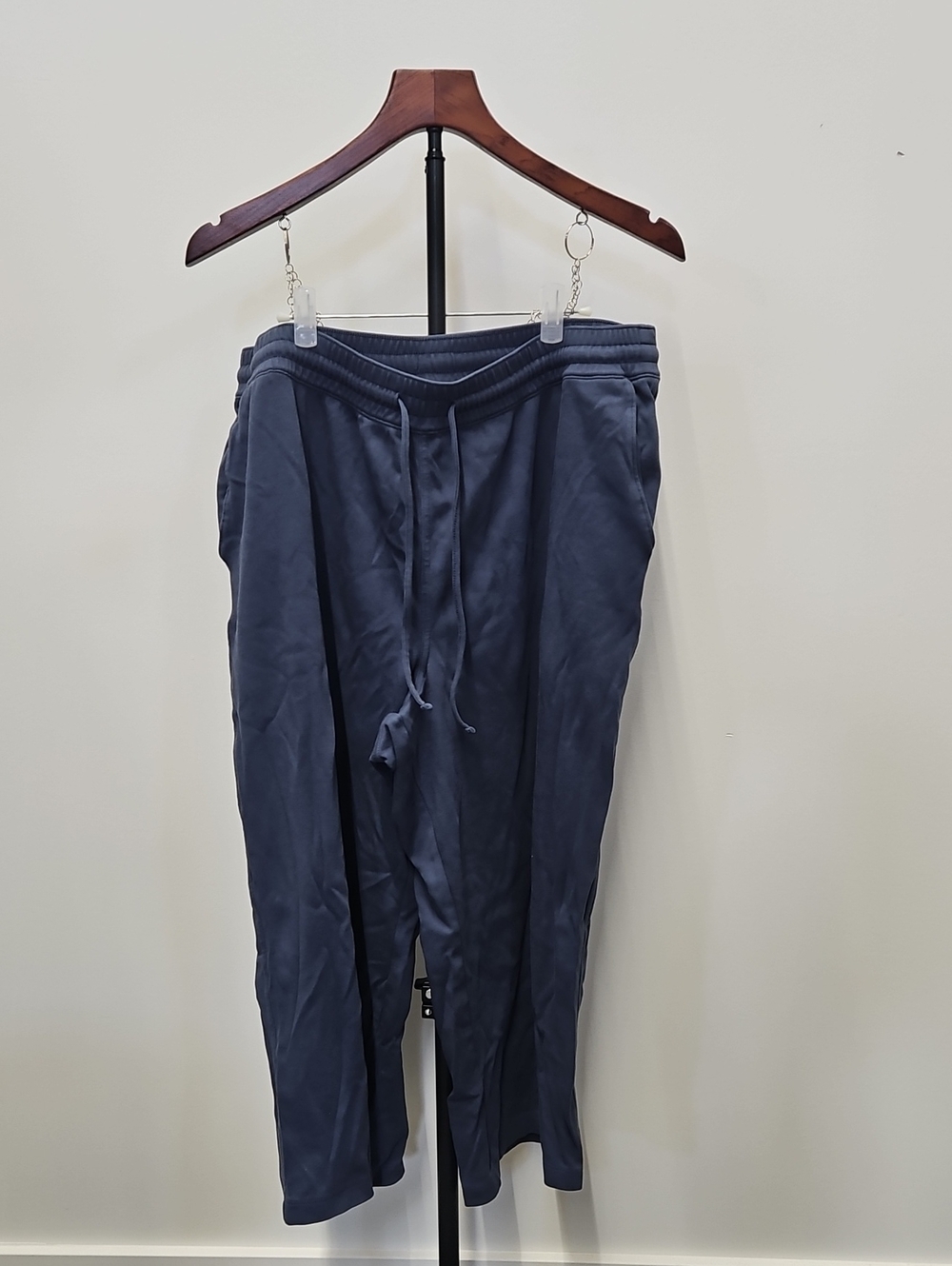 Lands' End Women's Navy Cropped Jogger Pants